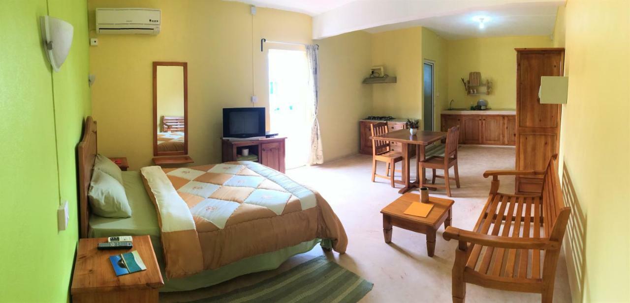 Hotel Le Rosier à Trou dʼEau Douce Extérieur photo